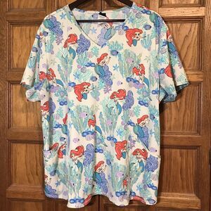 Disney Little Mermaid Scrub Top Women's 3XL Under The Sea Print V-Neck 3 Pockets